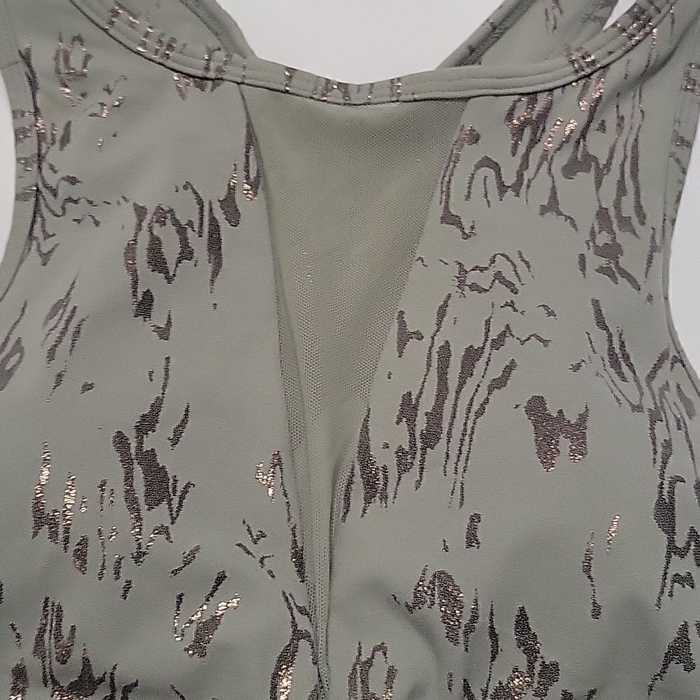 Sweaty Betty x Halle Berry Athena Sports Bra - Picture 6 of 15